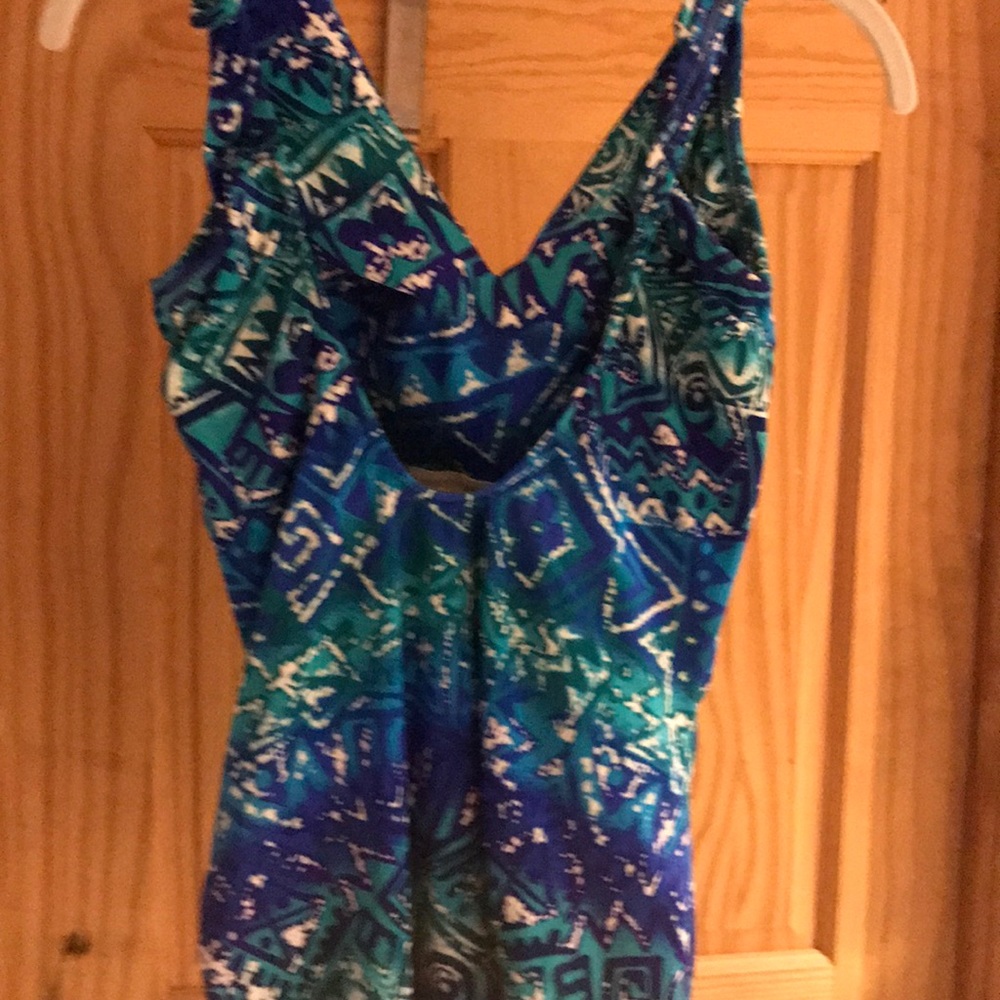 Swimsuit - Picture 2 of 3